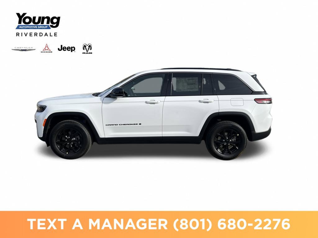 New 2026 Jeep Grand Cherokee Altitude AWD/4WD image 2