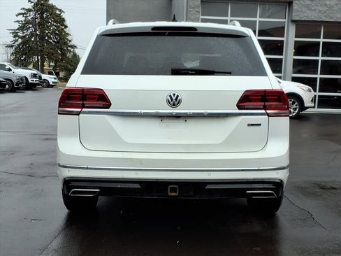 Used 2018 Volkswagen Atlas SEL w/ R-Line Package AWD/4WD image 4