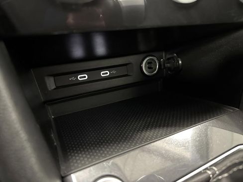 Used 2024 Volkswagen Tiguan S image 22