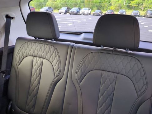 Certified 2024 BMW X7 xDrive40i image 31