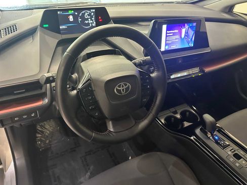 Used 2024 Toyota Prius Prime FWD image 2