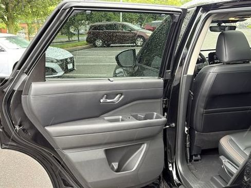 Certified 2023 Nissan Pathfinder SL w/ SL Premium Package AWD/4WD image 23