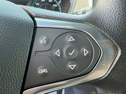 Used 2023 Chevrolet Traverse LS FWD image 29