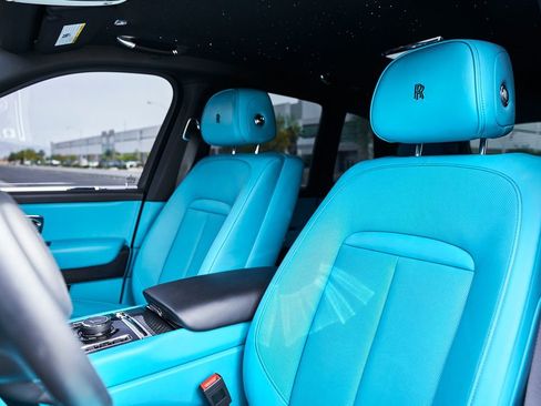 Used 2025 Rolls-Royce Cullinan Black Badge image 51