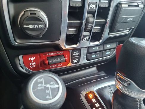 Certified 2025 Jeep Wrangler Unlimited Rubicon 4xe w/ Safety Group AWD/4WD image 13