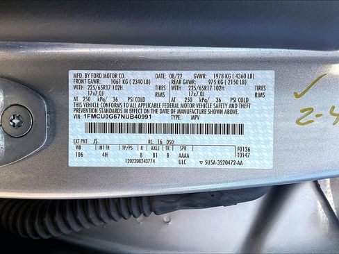 Certified 2022 Ford Escape SE w/ Cold Weather Package image 32