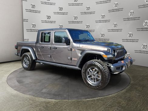Used 2024 Jeep Gladiator Mojave w/ Safety Group image 7