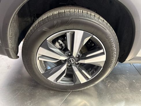 Used 2026 Nissan Rogue SL FWD image 15