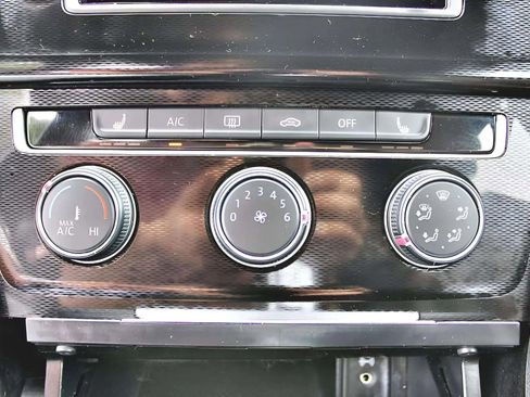 Used 2017 Volkswagen GTI S image 19