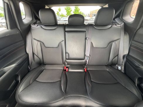 Used 2025 Jeep Compass Trailhawk AWD/4WD image 37