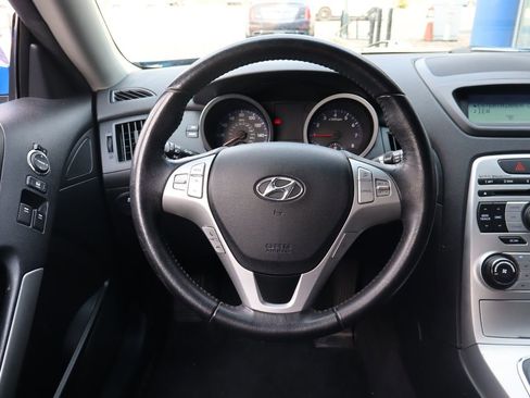 Used 2010 Hyundai Genesis 2.0T image 11