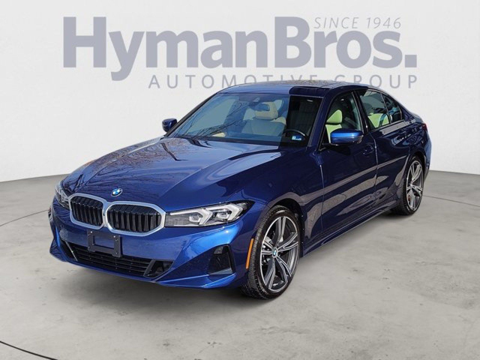 Used 2023 BMW 330i Sedan w/ Parking Assistance Package RWD image 7