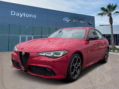 New 2025 Alfa Romeo Giulia w/ Driving Assist Package RWD image 7