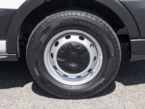 Used 2024 Ford Transit 250 148 Medium Roof RWD image 43