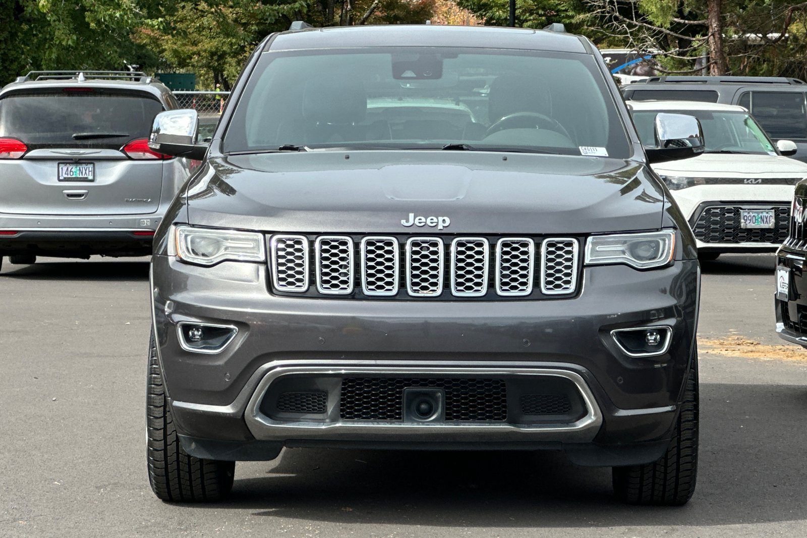 Used 2019 Jeep Grand Cherokee Overland AWD/4WD image 9