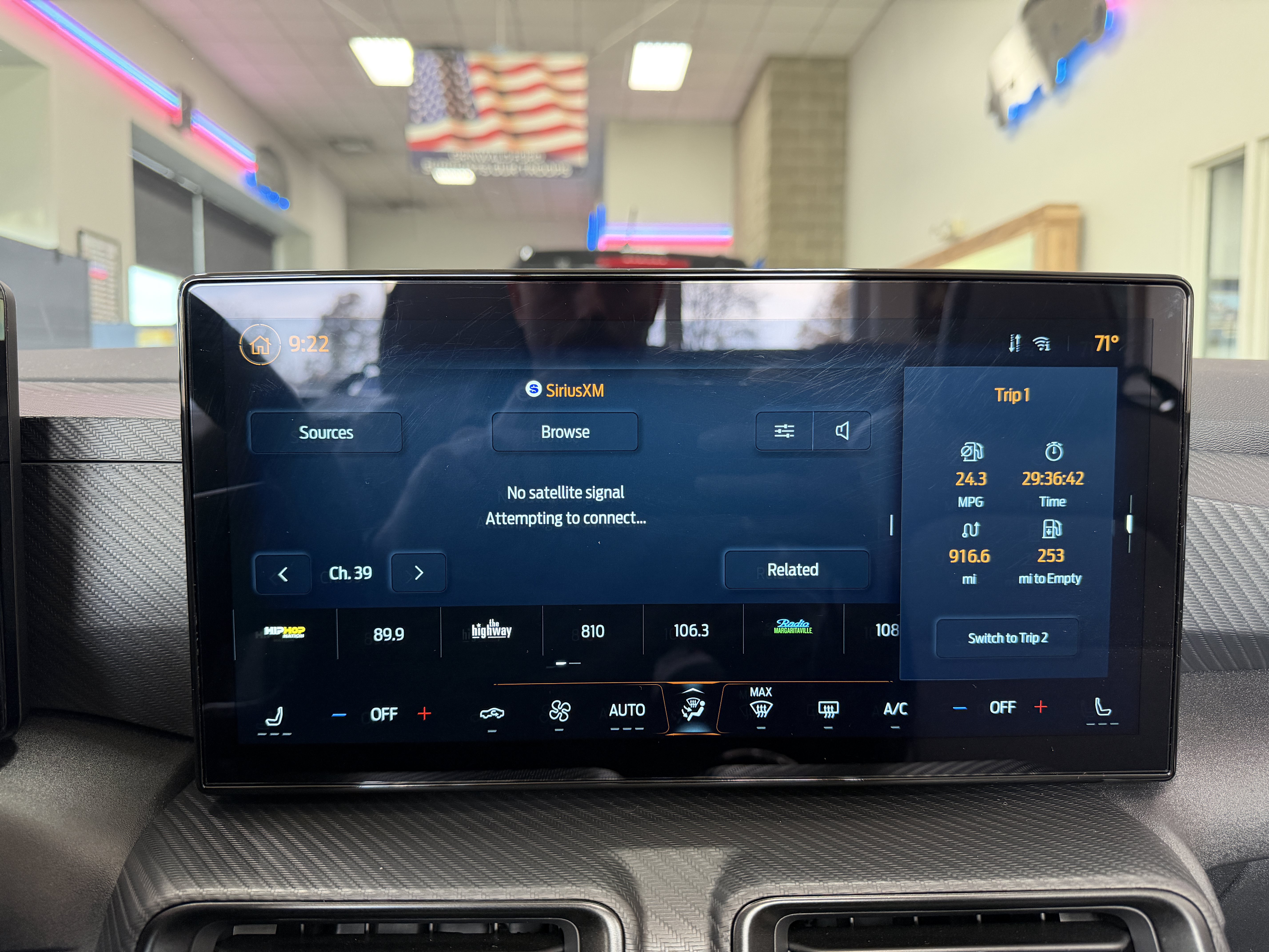 Used 2025 Ford Mustang Convertible RWD image 21