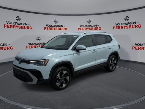 New 2026 Volkswagen Taos SE AWD/4WD image 4