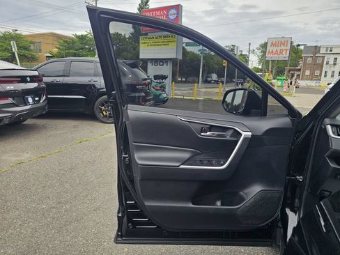 Used 2020 Toyota RAV4 XLE w/ All Weather Liner Package AWD/4WD image 16