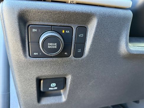 New 2025 Ford Expedition Max Active image 27