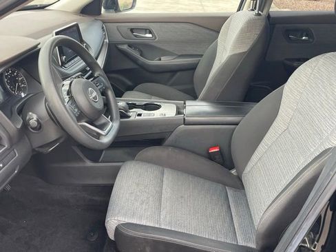 Used 2023 Nissan Rogue SV image 11