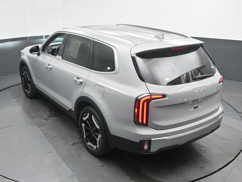 Used 2023 Kia Telluride EX AWD/4WD image 41