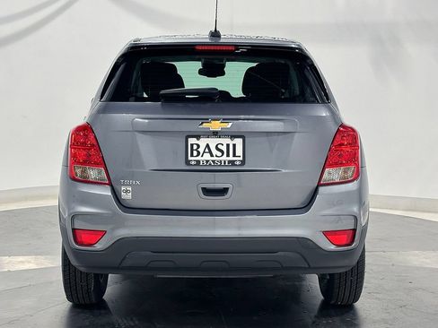 Used 2020 Chevrolet Trax LS FWD image 12