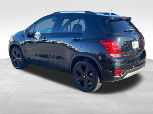 Used 2018 Chevrolet Trax Premier w/ Midnight Edition AWD/4WD image 6