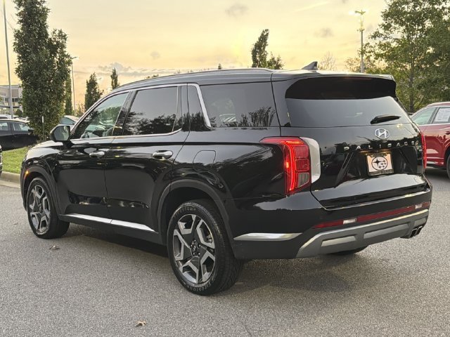 Used 2024 Hyundai Palisade Limited AWD/4WD image 5