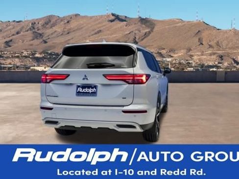 Used 2023 Mitsubishi Outlander SE image 5
