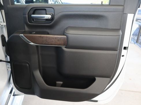 Used 2022 GMC Sierra 2500 Denali image 54