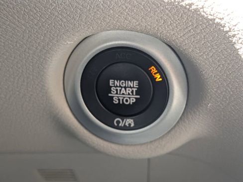 Used 2023 Chrysler Voyager LX FWD image 30