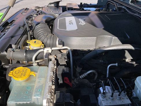 Used 2014 Jeep Wrangler Unlimited Sport w/ Max Tow Package image 39