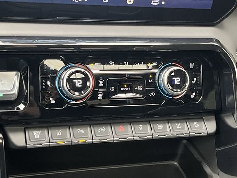 Certified 2024 GMC Sierra 2500 AT4X image 29