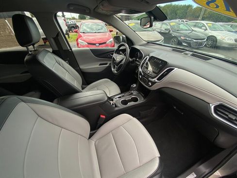 Used 2018 Chevrolet Equinox Premier image 14