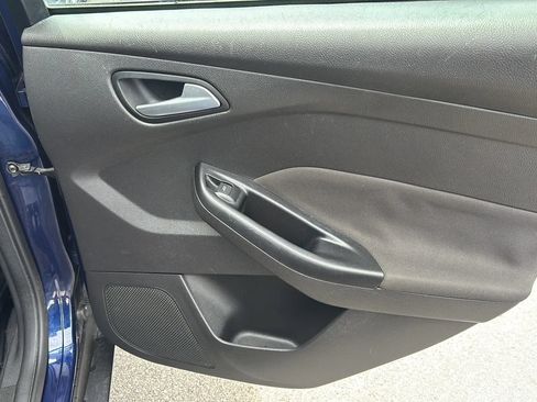 Used 2016 Ford Focus SE w/ Equipment Group 201A FWD image 37