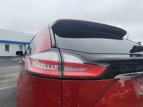 Used 2020 Ford Edge Titanium AWD/4WD image 5