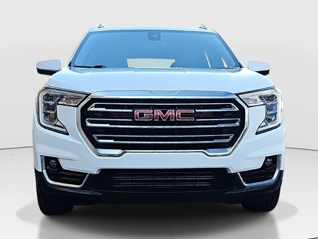 Used 2023 GMC Terrain SLT FWD image 2