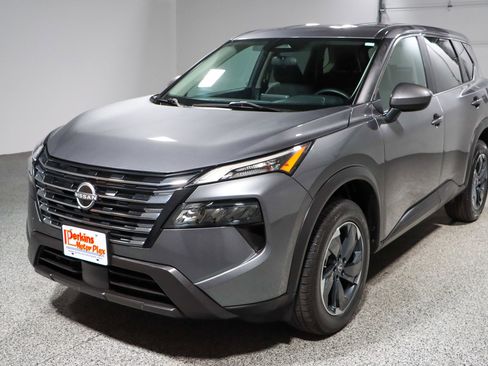 Used 2024 Nissan Rogue SV image 31