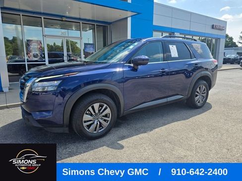 Used 2025 Nissan Pathfinder SV AWD/4WD image 1