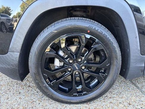Certified 2019 GMC Terrain SLE w/ Driver Convenience Package FWD image 32