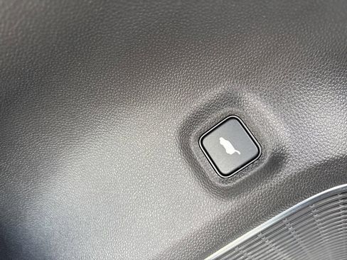 Used 2025 Acura MDX w/ Technology Package image 19