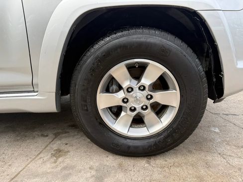 Used 2013 Toyota 4Runner SR5 w/ Convenience Pkg image 24