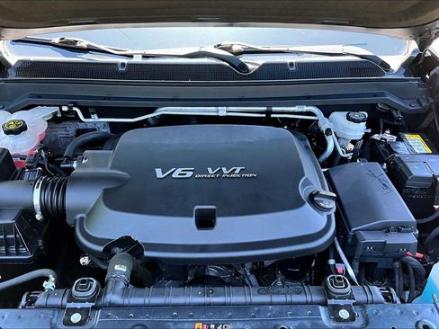 Used 2019 Chevrolet Colorado LT w/ LT Convenience Package RWD image 9