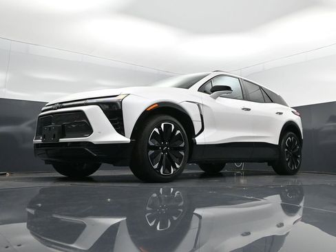 New 2025 Chevrolet Blazer EV RS w/ Super Cruise Package image 38