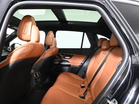 Used 2026 Mercedes-Benz GLC 300 4MATIC image 27