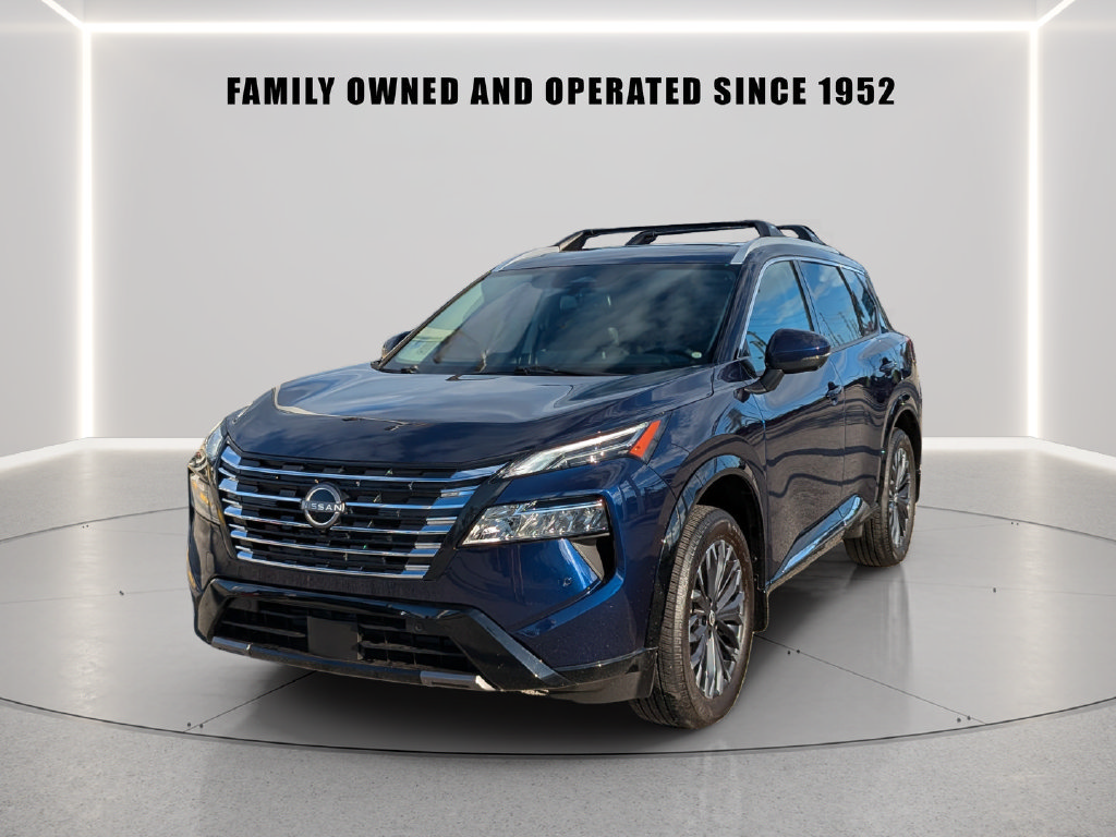 Used 2025 Nissan Rogue Platinum FWD image 2