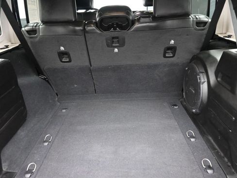Used 2022 Jeep Wrangler Unlimited Sahara w/ LED Lighting Group AWD/4WD image 11