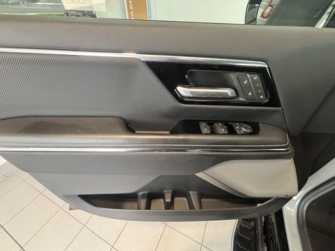 Used 2026 GMC Sierra EV Denali AWD/4WD image 10