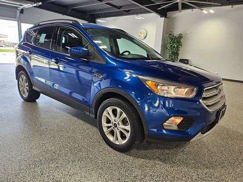 Used 2018 Ford Escape SE AWD/4WD image 4