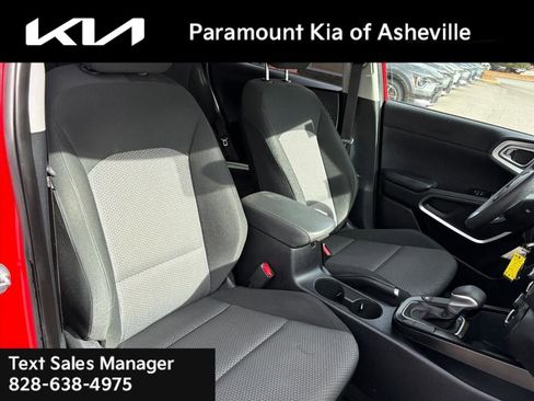 Used 2020 Kia Soul LX image 16